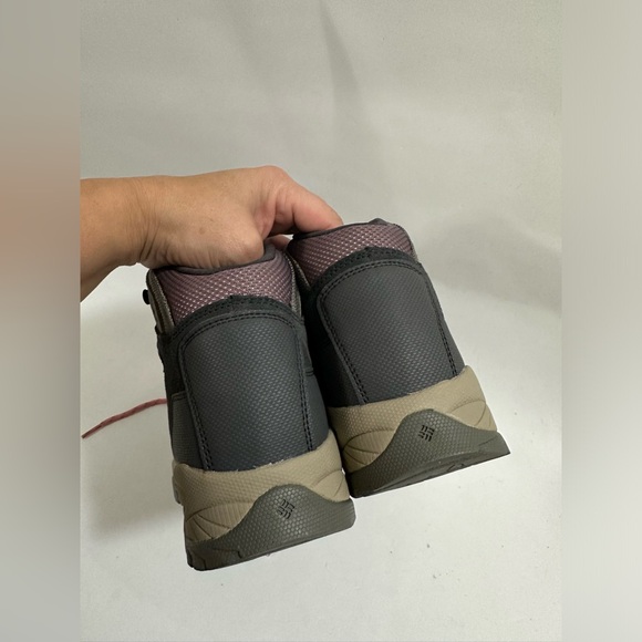 Columbia women’s boot size 11 - Picture 15 of 15